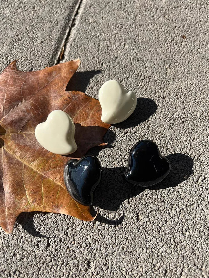 Brass Big Size Heart Enamel Stud Earrings Women Jewelry Punk Party T Show Gown Runway Trendy Korean Japan Israel Style INS 241226