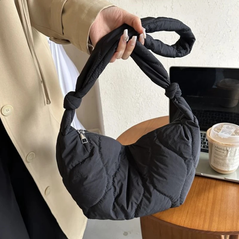 Puffer Shoulder Bag for Women Soft Down Cotton Padded Tote Handbag Purse Quilted Cross Body Bag Solid Color Bubbles Cloud Bag 241227