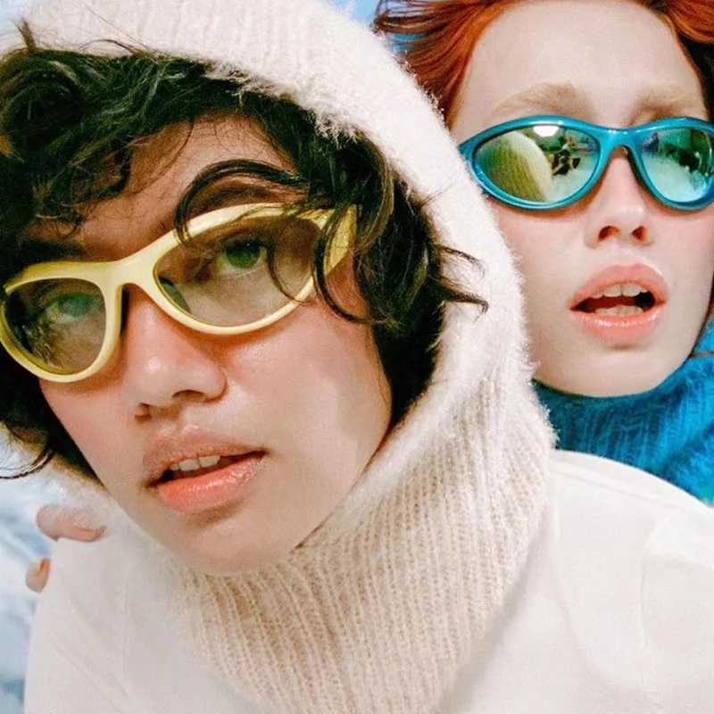 Classic Small Frame Y2k Sunglasses Women Retro Brand Oval Riding Sunglass Lady Futuristic Pink Silver Shades 2000s Sun GlassesXJ241228