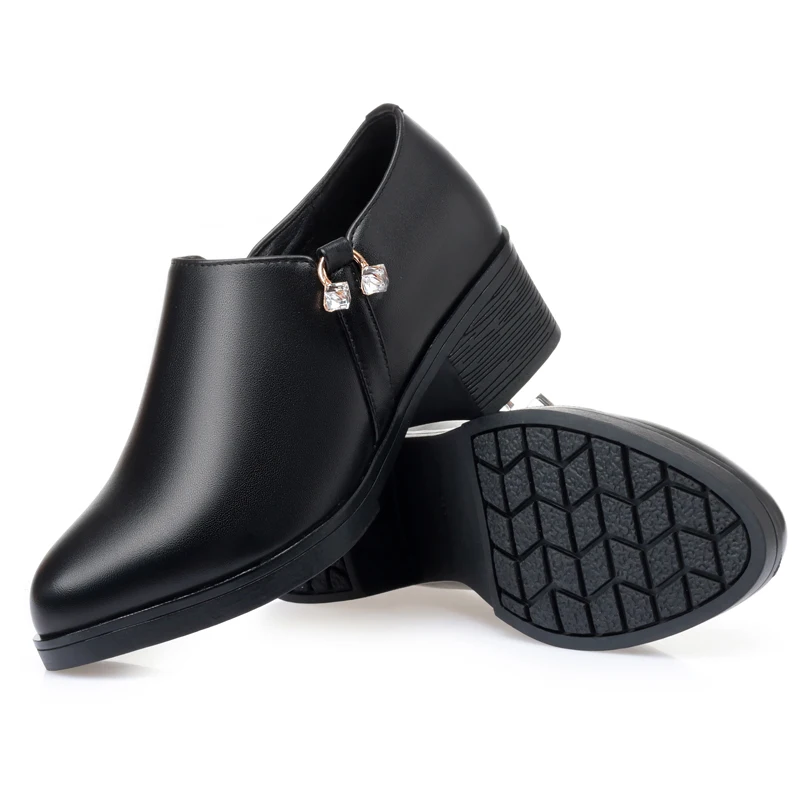 AIYUQI Women Large Size Shoes Genuine Leather Fashion Shoes Women Anti-Slip Round Toe Rhinestone Women Shoes