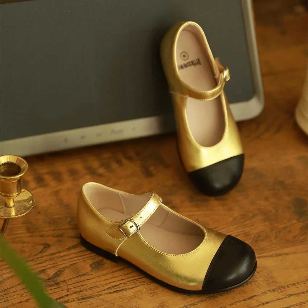 Authentic leather childrens apartment fashionable Mary Jane girls casual shoes high curve cowhide mixed color childrens dance shoes W241228