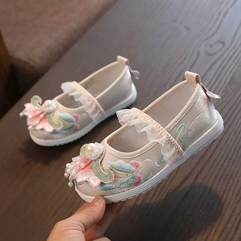 Girls Apartment Embroidered Clothing Childrens Shoes Girls Baby Shoes Chinese Sled Hanfu Festival Par Princess Shoes W241228