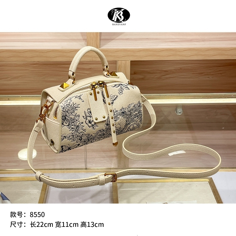 Ladies Embroidery Handbag Fashion Hundred Crossbody Wealthy Popular Shoulder Boston Bag Pillow Shape PU Material