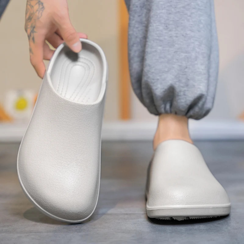 Original Men Clogs Slippers Comfort Mules Sandals Summer EVA Waterproof Non-slip Chef shoes Workers Outdoor Fishing Shoes 241227