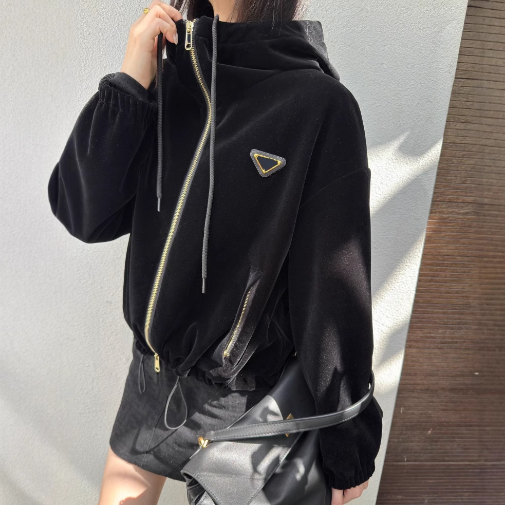 Triangle Autumn And Winter New Item Chest Logo Decoration Hooded Zipper Velvet Jacket 41017