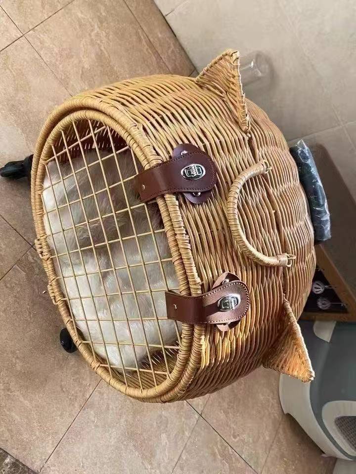 Rattan weaving Durable Wheel-Equipped Animal Transport Tote - Ideal for Carrying Cats or Dogs under 20lbs Easily during Travels
