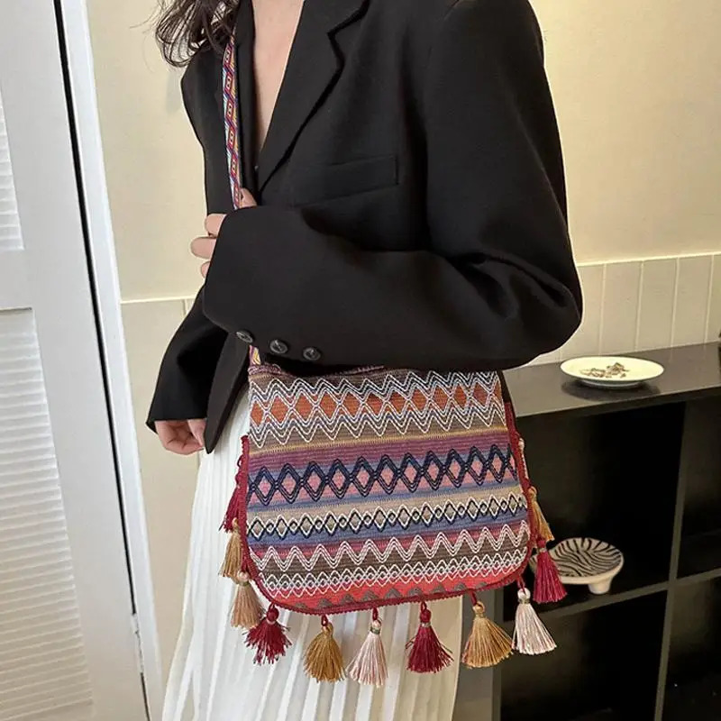 Women Ethnic Style Shoulder Bag Adjustable Strap Variegated Color Fanny Pack With Fringe Decor Casual Crossbody Sg Bags