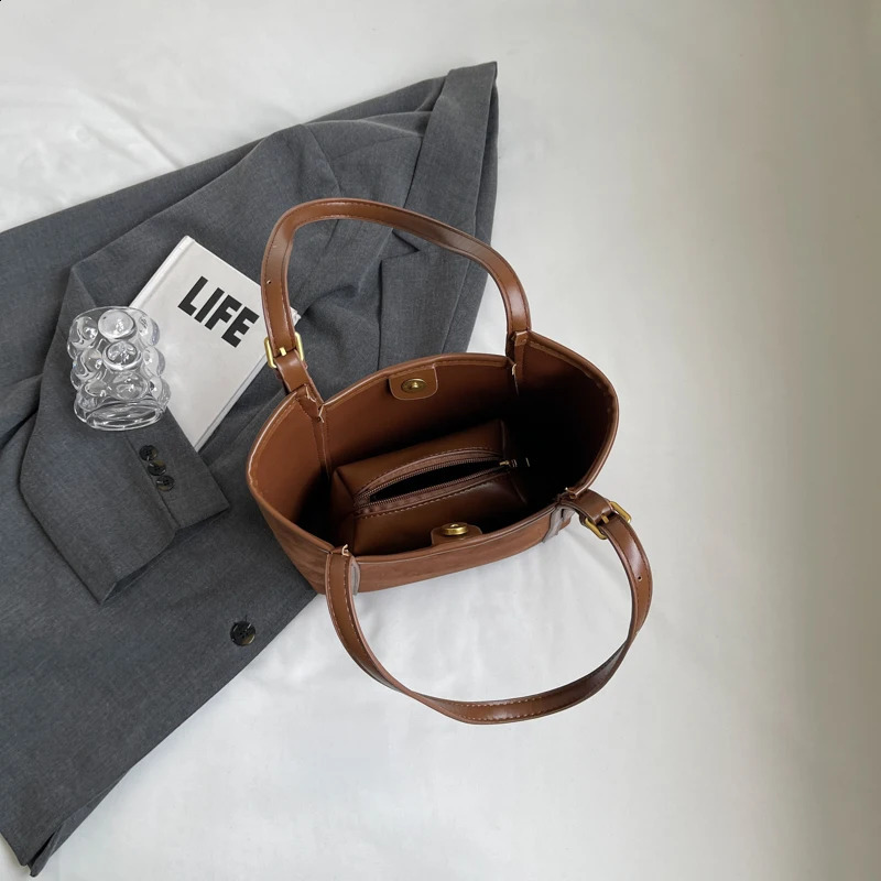 Retro Shoulder Bag PU Leather Top Handle Handbag Large Capacity Shopper Bag for Women Work Shopping Travel 241228