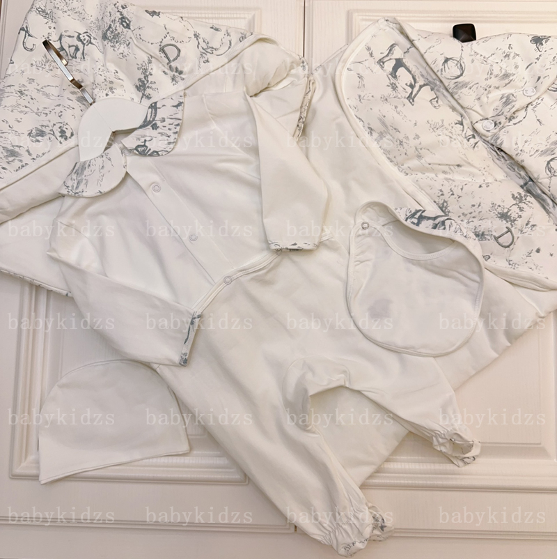 Kids Designer Romper Hat Bib Quilt Sleeping Bag 5pcs Set Baby Boy Girl Onesie Long Sleeve Crew Neck Cotton Clothes Newborn Children Jumpsuits Burp Tights 0-24M