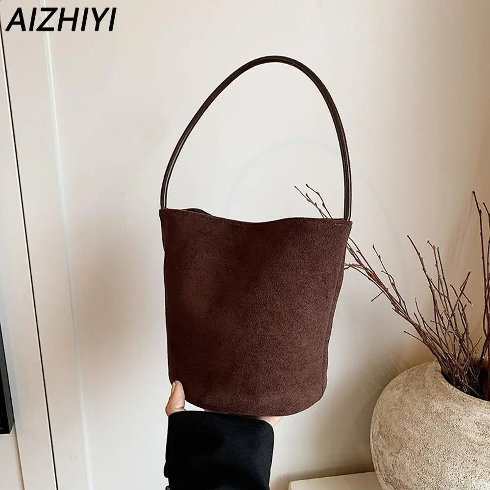 Vintage Shoulder Bag for Women Faux Suede Bucket Top Handle Bag Trendy Mini Hobo Bags Ladies Elegant Small Tote Handbag Purse 241228