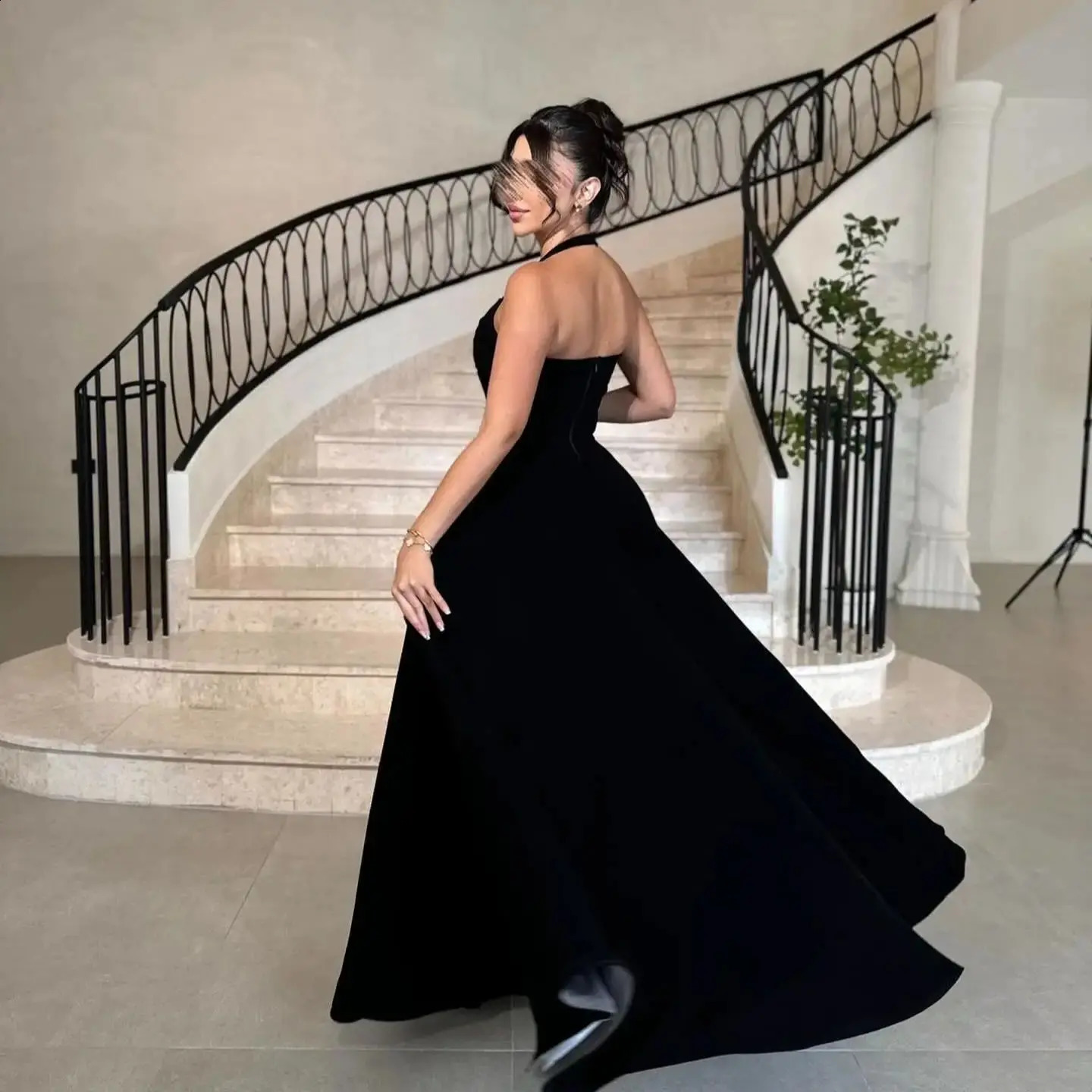 Adeli Sexy Backless Black Beaded Prom Gown Women Halter Neck Party Evening Dress Floor Length customized Formal Occasion Dresses 241223