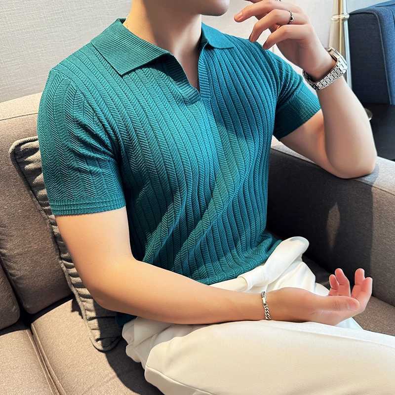 Mens Striped shirt Shirt 2024 Summer Light Thin Breathable Solid Casual Elastic Slim Fit Short Sleeved V-neck T-shirt Mens Clothing X241228