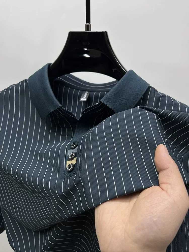 2024 Trend Brand Ice Silk Short sleeved shirt Shirt Mens Summer New Style Flip Collar Casual T-shirt Comfortable Cool Top X241228