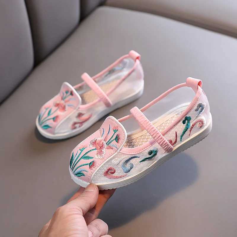 Childrens flat shoes girls breathable Hanfu shoes breathable Chinese sled cloth shoes girls performance shoes childrens shoes W241228