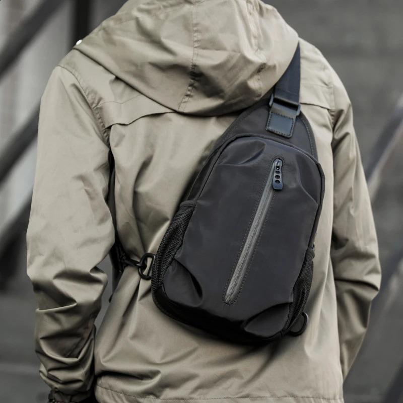 Waterproof Chest Bag Pouch for Man Nylon Casual Commute Simple 9.7 iPad Sling Bag Multi-Functional Zipper Anti Theft Bags 241228