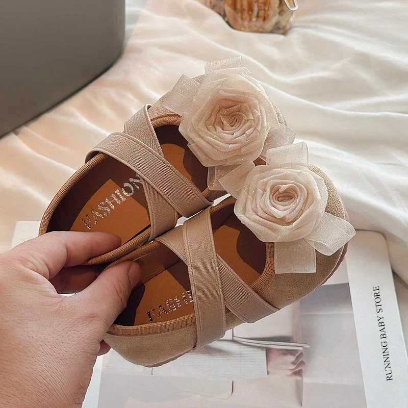 New Childrens Flower Childrens Stickers Shoes Baby Girls Shoes Preschool Fashion Flat Baby Girls Mocha Casino Princess Rose Shoes H09274 W241228