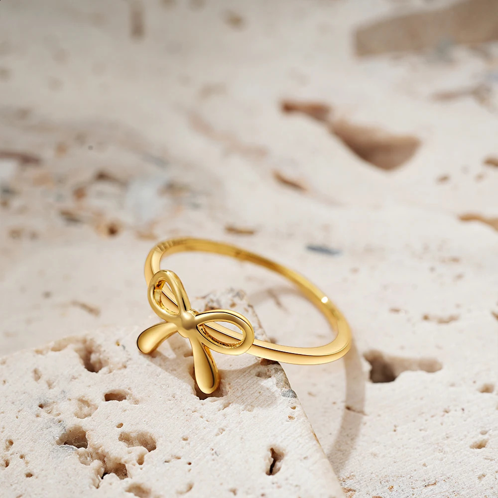 Dainty Gold Plated Bow Rings for Women Mother Daughter Friendship Ribbon Knot Ring Aesthetic Bowknot Wedding Bands Jewelry Gift 241225