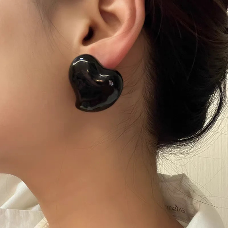 Brass Big Size Heart Enamel Stud Earrings Women Jewelry Punk Party T Show Gown Runway Trendy Korean Japan Israel Style INS 241226