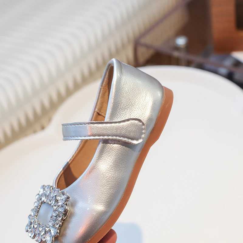 Deluxe Crystal Square Buckle Ballet Apartment suitable for children and girls silver leather Mary Jens childrens brand design elegant dress shoes W241