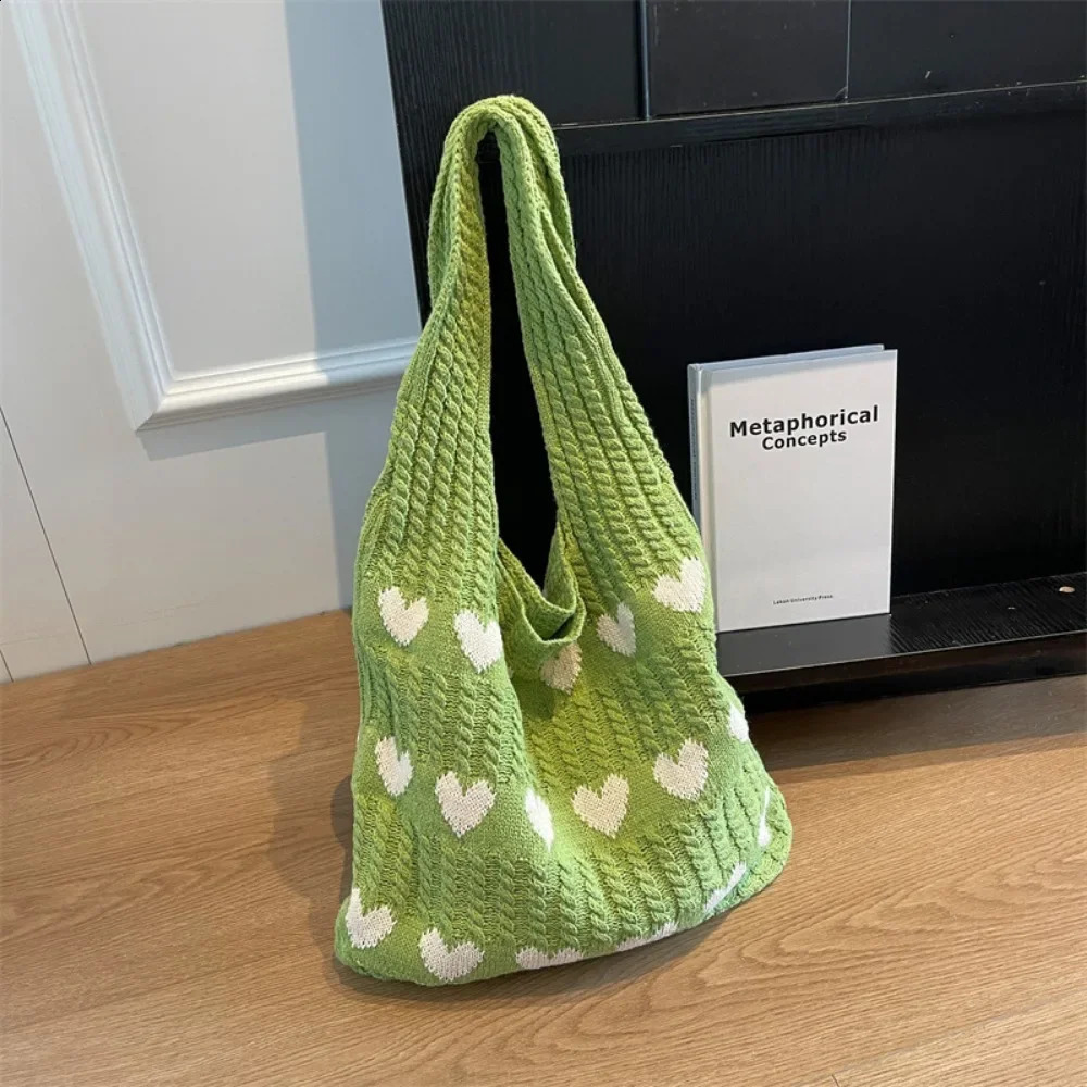 Fashion Casual Knitted Winter Womens Bags Female Large Capacity Versatile Heart-Shaped Simple Handbag Shoulder 241227