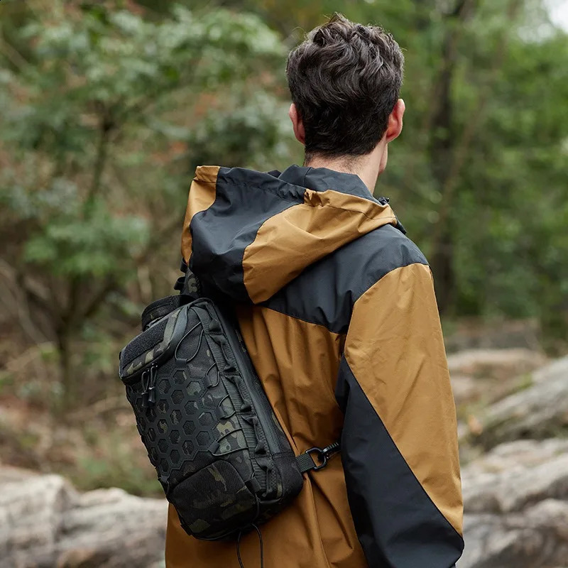 Outdoor Tactical Chest Bag Shoulder Bag Camouflage Shoulder Bag Mens Fashion Chest Bag Fashion Stitching Chest Bag 241228