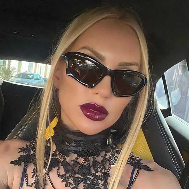 Luxury Punk Sports Sunglasses Women Brand Designer Y2K One Piece Sun Glasses Men Goggle Shades UV400 Fashion EyewearXJ241228