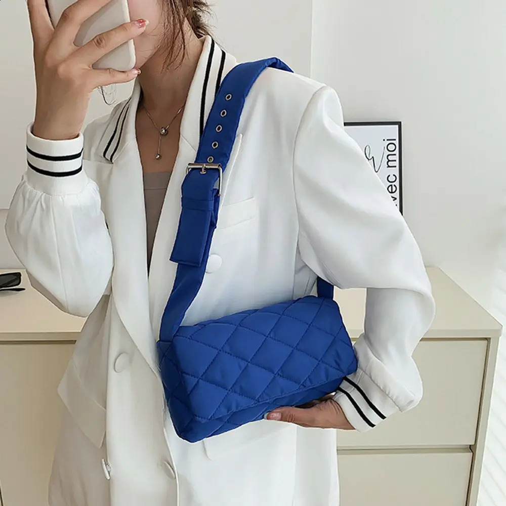 Autumn Winter Underarm Bags for Women Down Cotton Padded Plaid Shoulder Bags Fashion Quilted Handbags Girls Casual Tote 241227