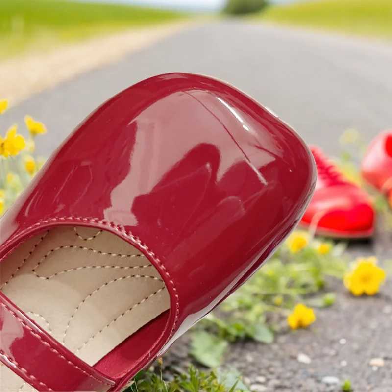 Girl Mary Jane Single Shoes Princess Red Flats Primary School Fashionable White Leather Shoes Childrens Bean Shoes W241228
