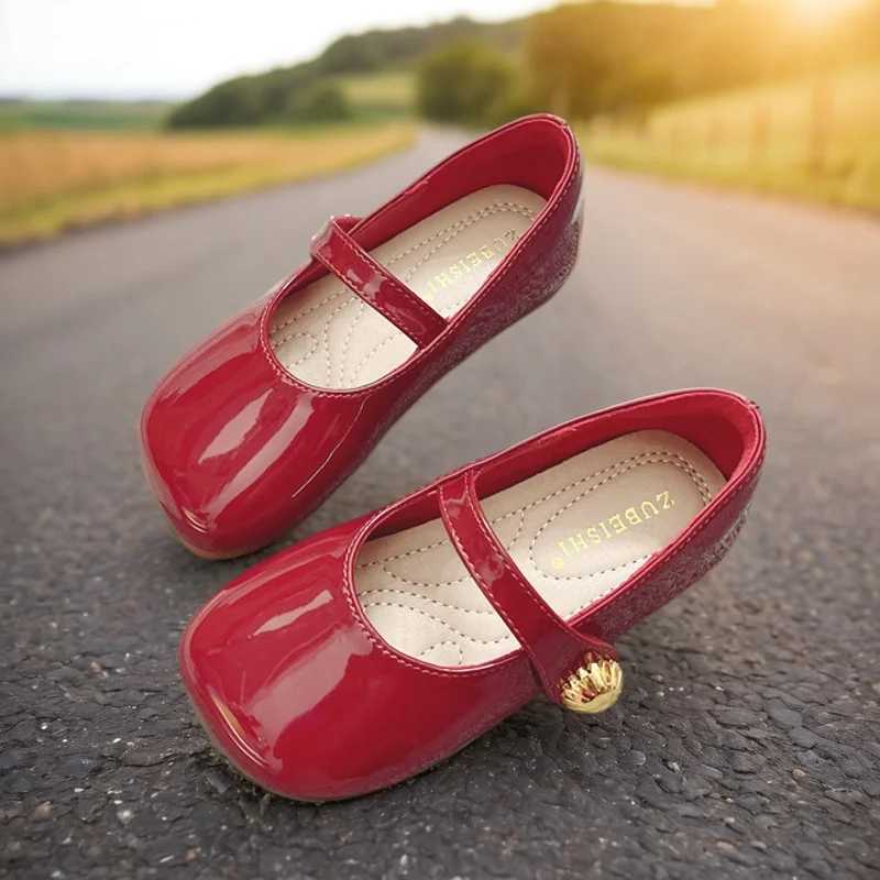 Girl Mary Jane Single Shoes Princess Red Flats Primary School Fashionable White Leather Shoes Childrens Bean Shoes W241228