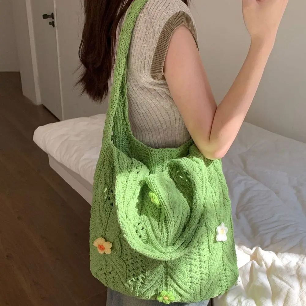 Knitted Handbags Female Large Capacity Womens Shoulder Bag Summer Beach Purses Casual Hollow Woven Shopping 241225