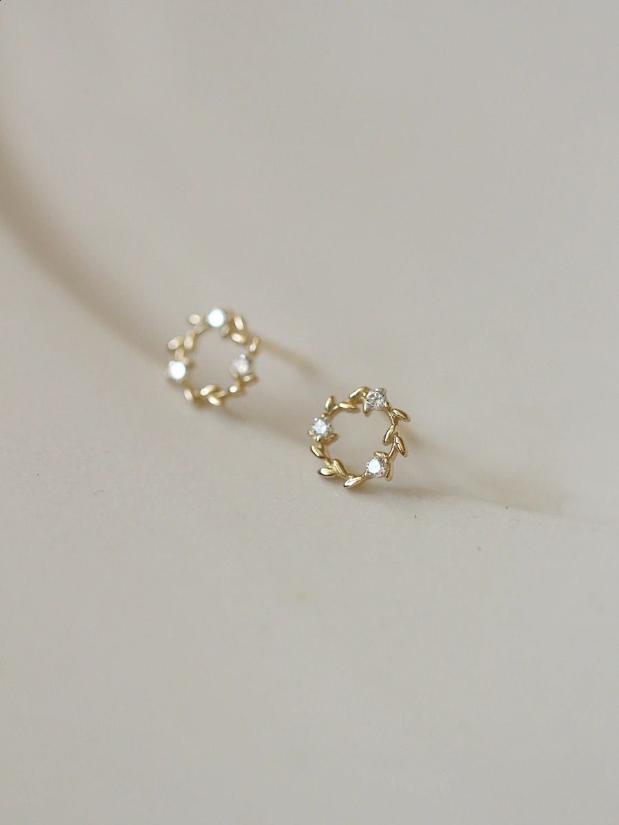 GOLDtutu Pure 9K Gold Earrings Studs Zircon Small Garland Korean Fashion for Teens kj431 241226