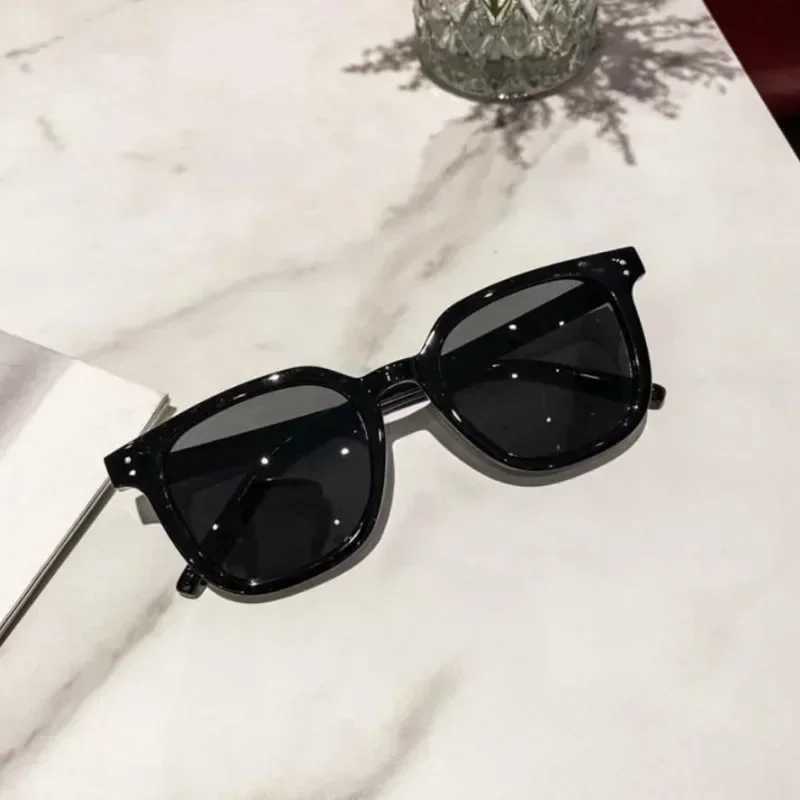 New Ins Style Retro Square Sunglasses Fashion Personality Trend Simple Glasses Men and Women The SameXJ241228