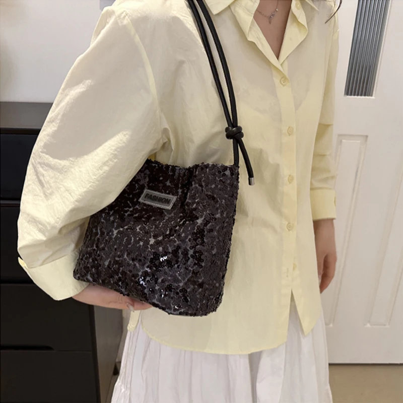 Fashion Shiny Sequins Bag Underarm Shoulder Bag for Women TLXT PU Leather Bling Small Bucket Messenger Bag Fashion Designer Shopping Silver Handbags