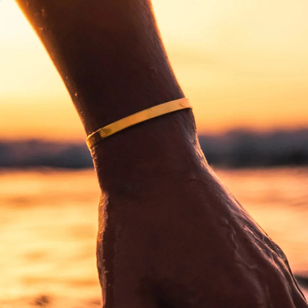 Mens Jewelry Simple Neutral Cuff Stainless Steel Bracelet Fashion Trend 10PCS Wholesale Direct Sales Open bangle 241227