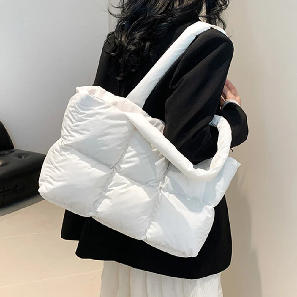 Large Cotton Quilted Tote Bag Handbags Nylon Padded Shoulder Bag Plaid Down Space Bags for Woman Puffy Warm Shopper Purses 241227