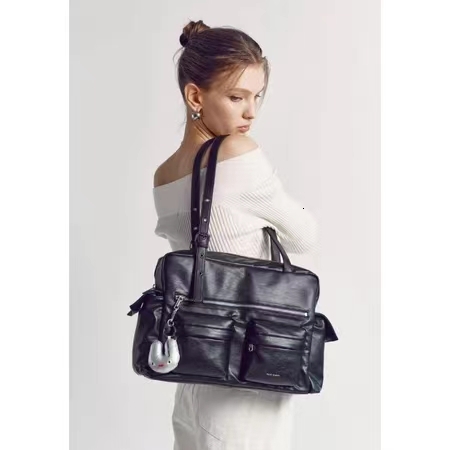 SAMO ONDOH Saddle Bag, Samoondoh, Song Yuqi, Kim Chae-Won, Choi Kang-Kyu, Same Brand As Korean Stars