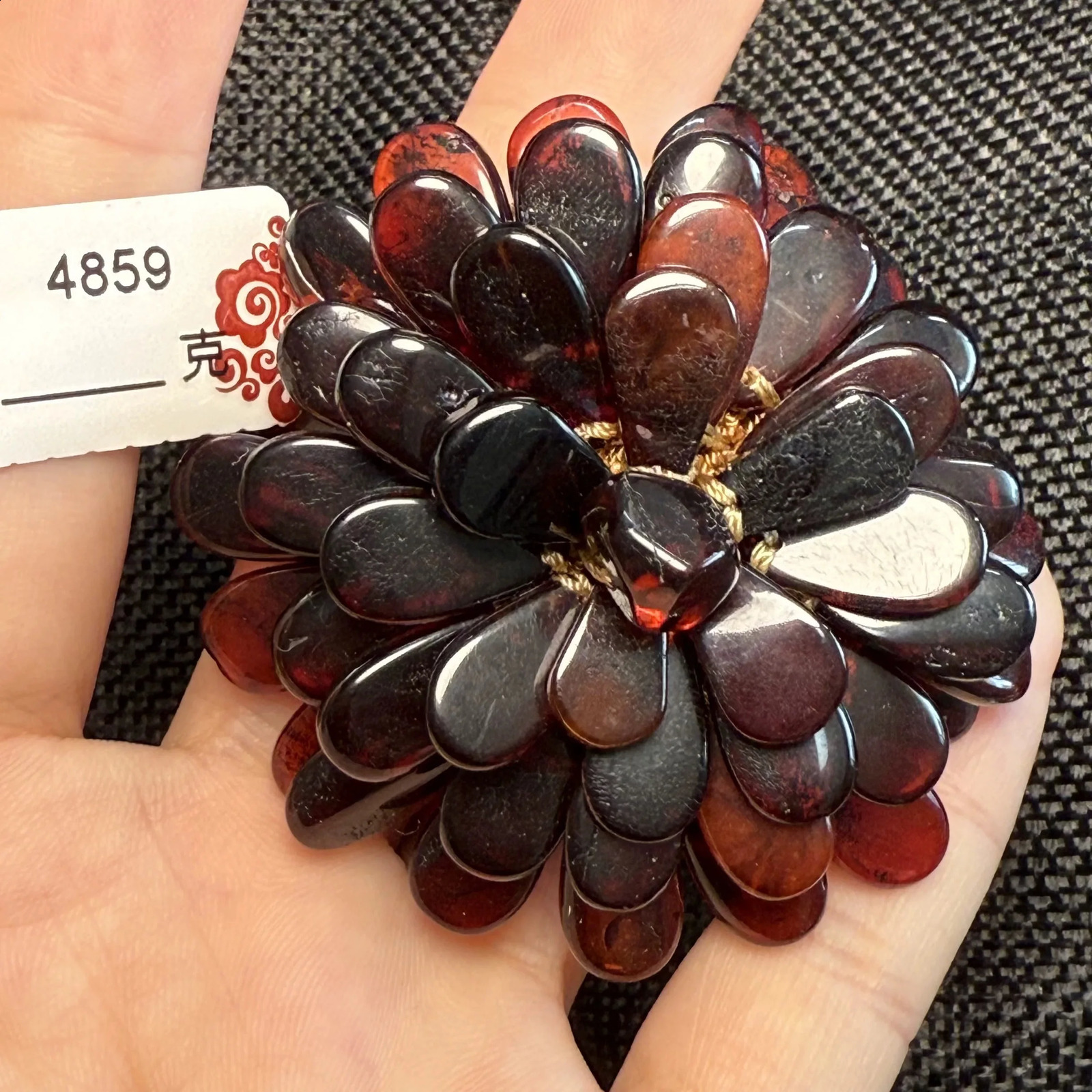 100% Natural Baltic Amber Beeswax Brooch Fashion Women Necklace Pendant Original Handmade Jewelry Accessories 241227