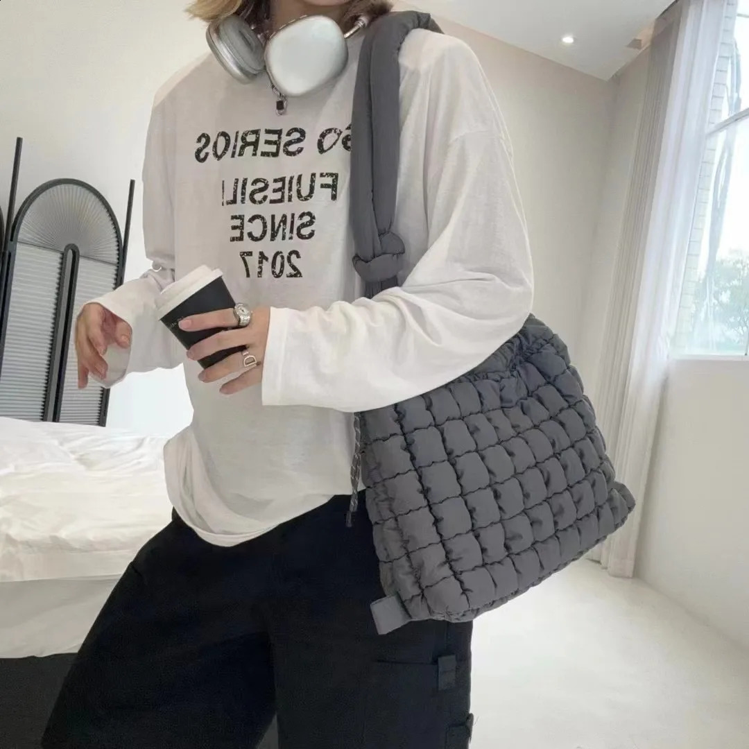 Winter Nylon Quilted Shoulder Bag Cotton Padded Backpack Plaids Down Space Bags for Women Handbags Puffy Crossbody Bags Tote 241227