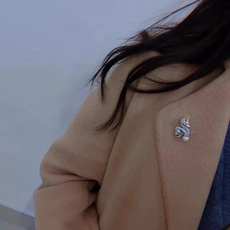 Dragon Year Zodiac Brooch Natural Freshwater Pearl Three-dimensional Silver Dragon Chinese Style Pearl Exquisite Gift n 241227