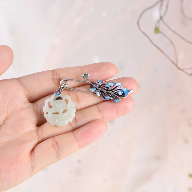 S925 Sterling Silver Brooches for Women Womens Fashion Enamel Peacock Feather Hollow Jade Flower Pin Corsage Wholesale 241227