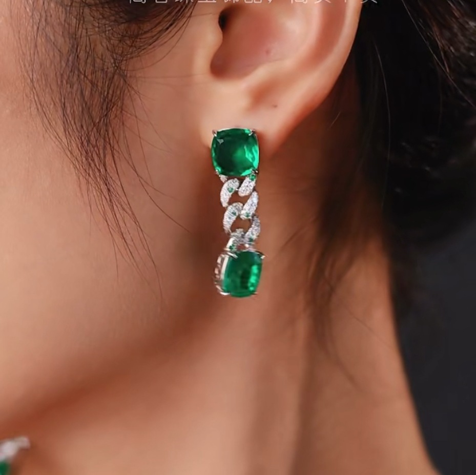 Handmade Elegant Dangle Earrings Luxury Jewelry 925 Sterling Silver Cushion Shape Emerald Pave CZ Diamond Gemstones Party Women Wedding Drop Earring G