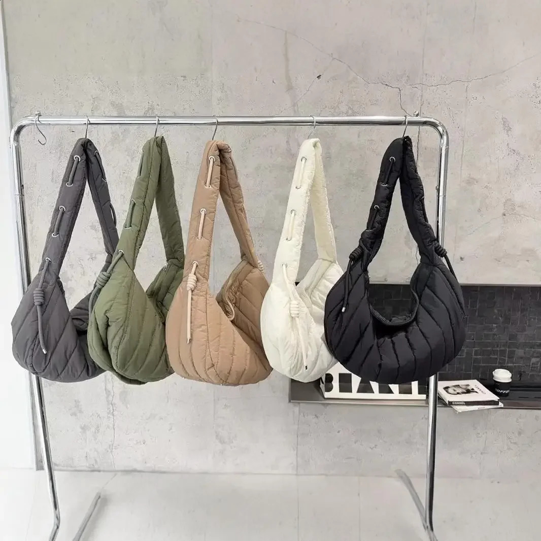 Nylon Quilted Women Shoulder Bag Large Capacity Cotton Crossbody Bags for Women Down Space Shopper Purses Half Moon Hobos Tote 241227
