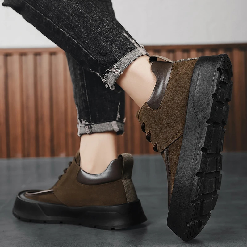 Men shoes Outdoor Leather fashion Flat Classic Black Shoes midtop Lace up Board Shoe Leisure Sneakers men footwear 241223