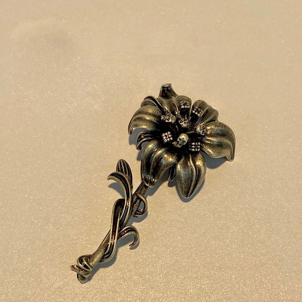 High Fashion Vinatge Gold Silver Color Decadent Aesthetics Skull Flower Brooch For Women Gorgeous Fine Jewelry 241227