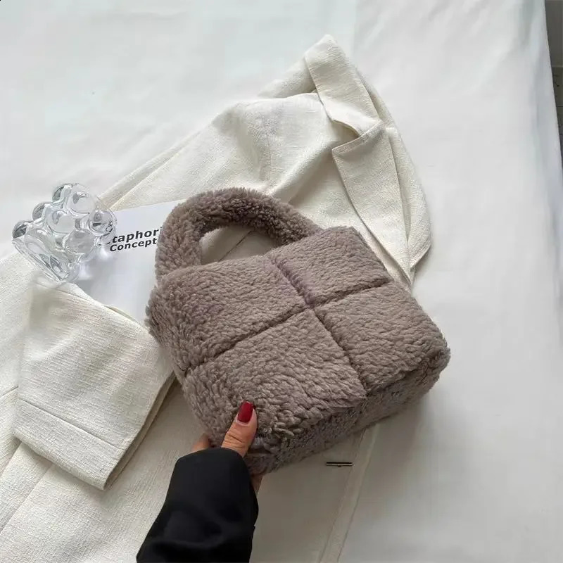 Lamb Plush Bag Crossbody Bags for Women Female Purse and Handbag Mother Kids Girl Handbags 241226Z