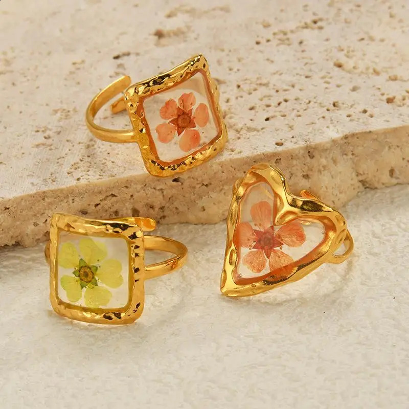 YSKP Fashion Stainless Steel Resin Dried Flower Rings For Women Gold Color Geometric Ring Daily Wear Jewelry 241225