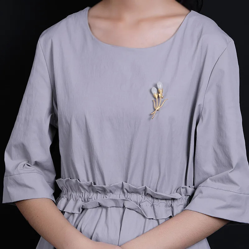 Uglyless Real Solid 925 Sterling Silver Natural Jade Magnolia Pins for Women Evening Dress Brooches Dual Use Flower Pendants 241227