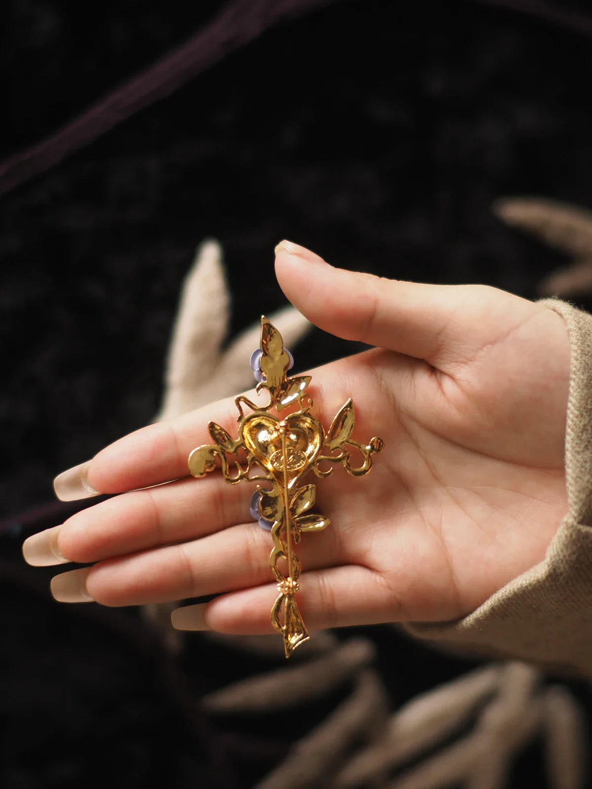 Dark Night Rose Brooch Lacroix Medieval Vintage Cross Brooch Heavy Industry Gold Plated 241227