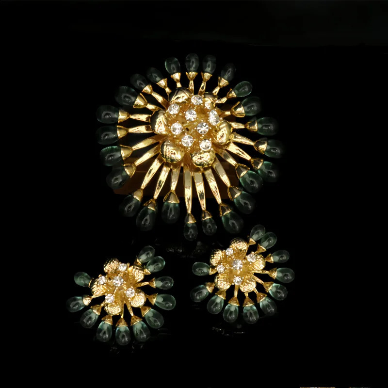 Stylish vintage inlaid sunflower elegant brooch copper gold plated high-grade silver pin earrings set 241227