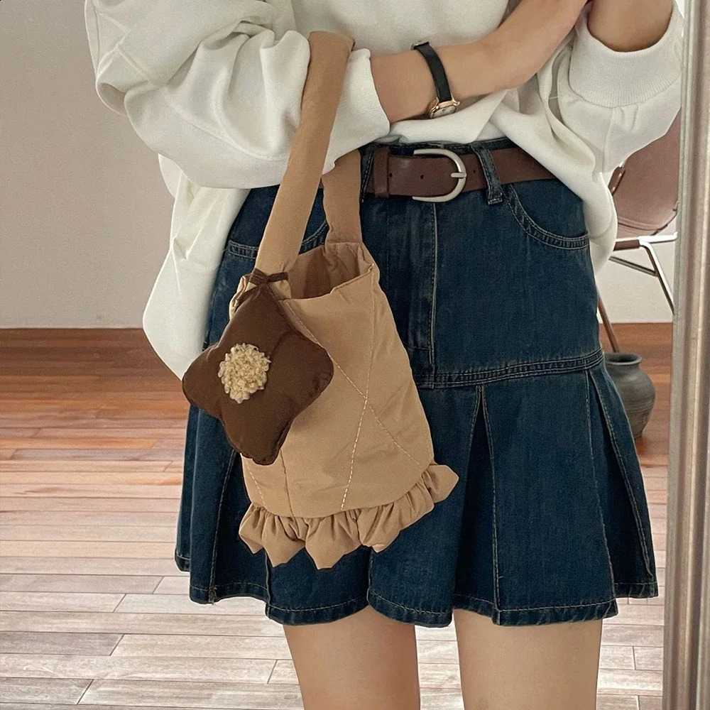 Cute Flower Quilted Bucket Bag Lingge Padded Shoulder Bag Space Cotton Tote Bags for Women Handbags 2025 Nylon Shopper 241227